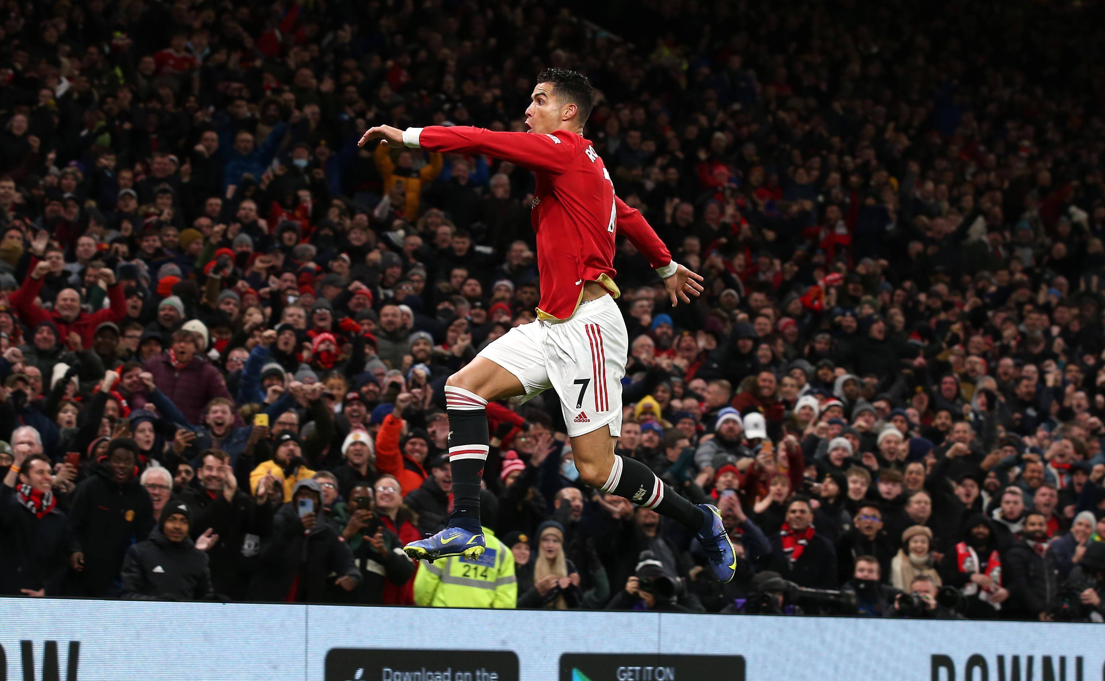 C罗连续十二场比赛得分超过势不可挡费耶诺德官宣签约备战社区盾之后，转会期拉齐奥完成体检的简单介绍